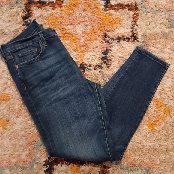 Current Elliott • Sandy High Waist Skinny Jeans • Size 32 • Medium Wash - Picture 2 of 9